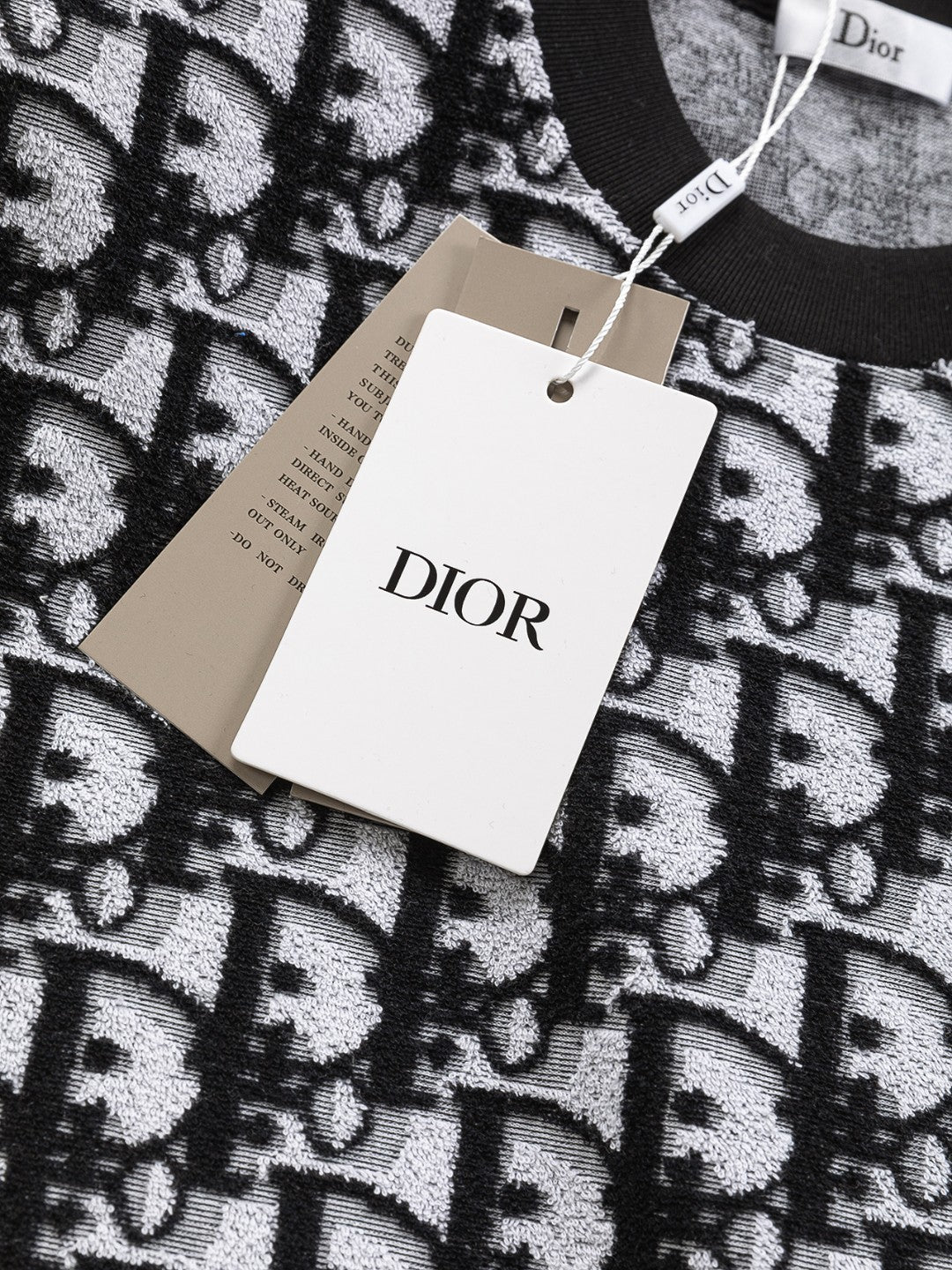 Full print jacquard technology t-shirt