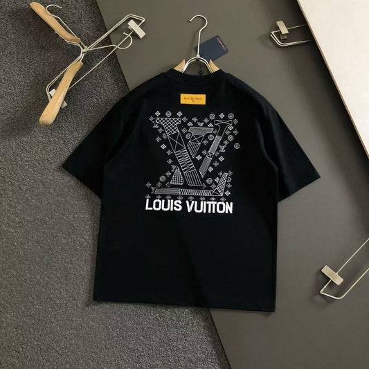 High quality patch embroidery t-shirt