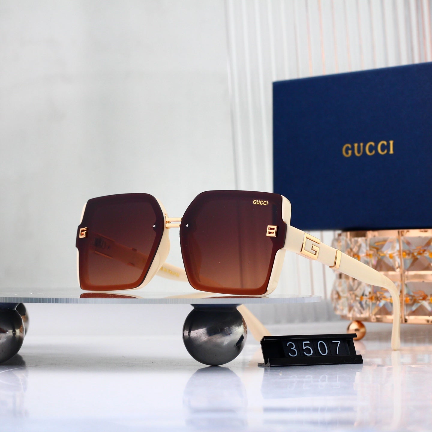 Full Frame Square Gradient Sunglasses