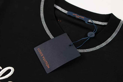Exquisite embroidery t-shirt