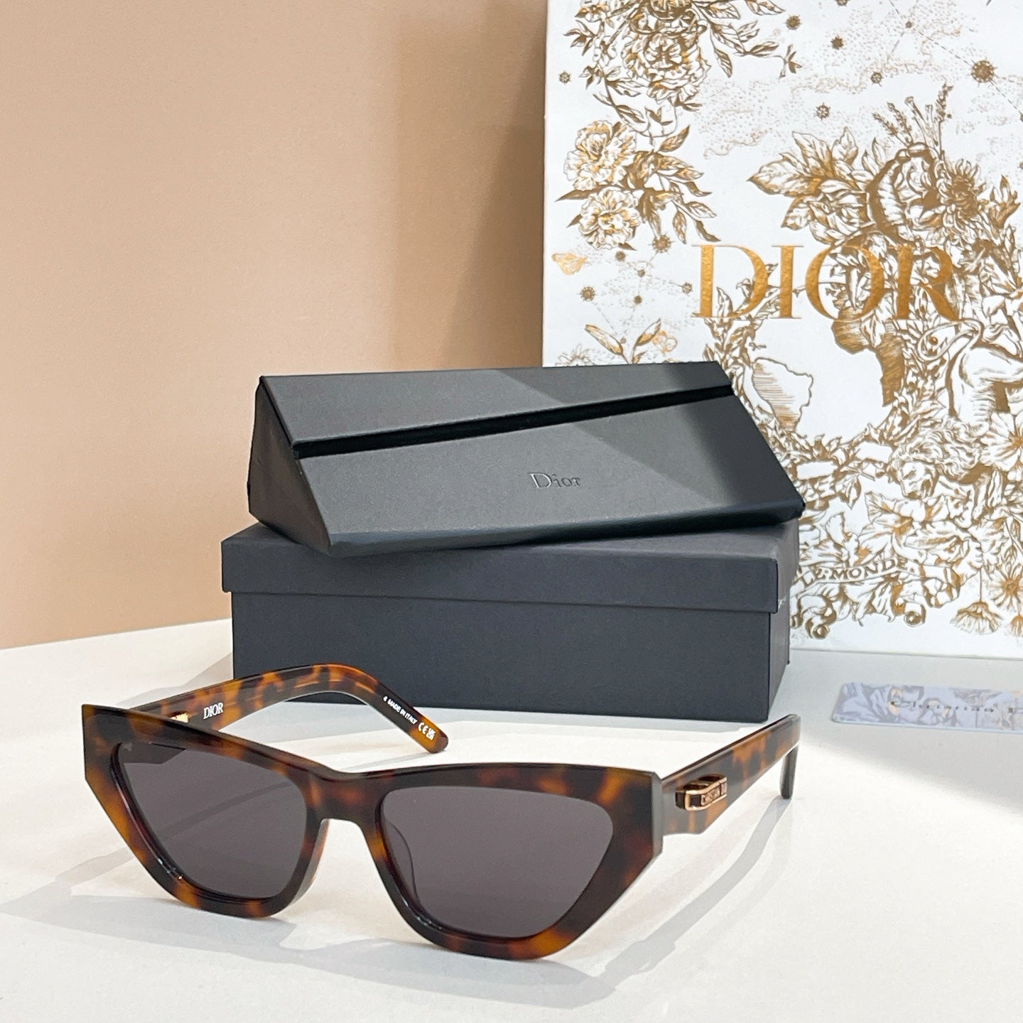 Full frame sunglasses