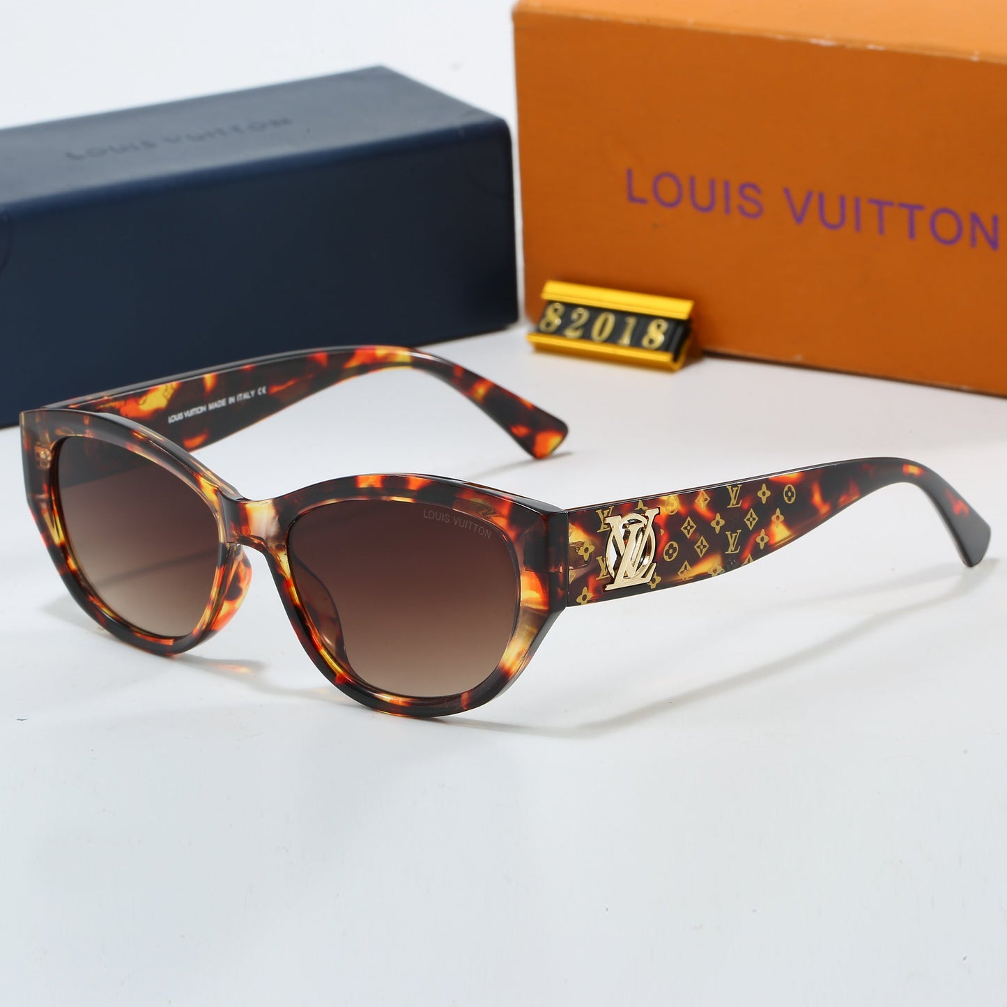 6 colors of new popular small frame sunglasses 82018