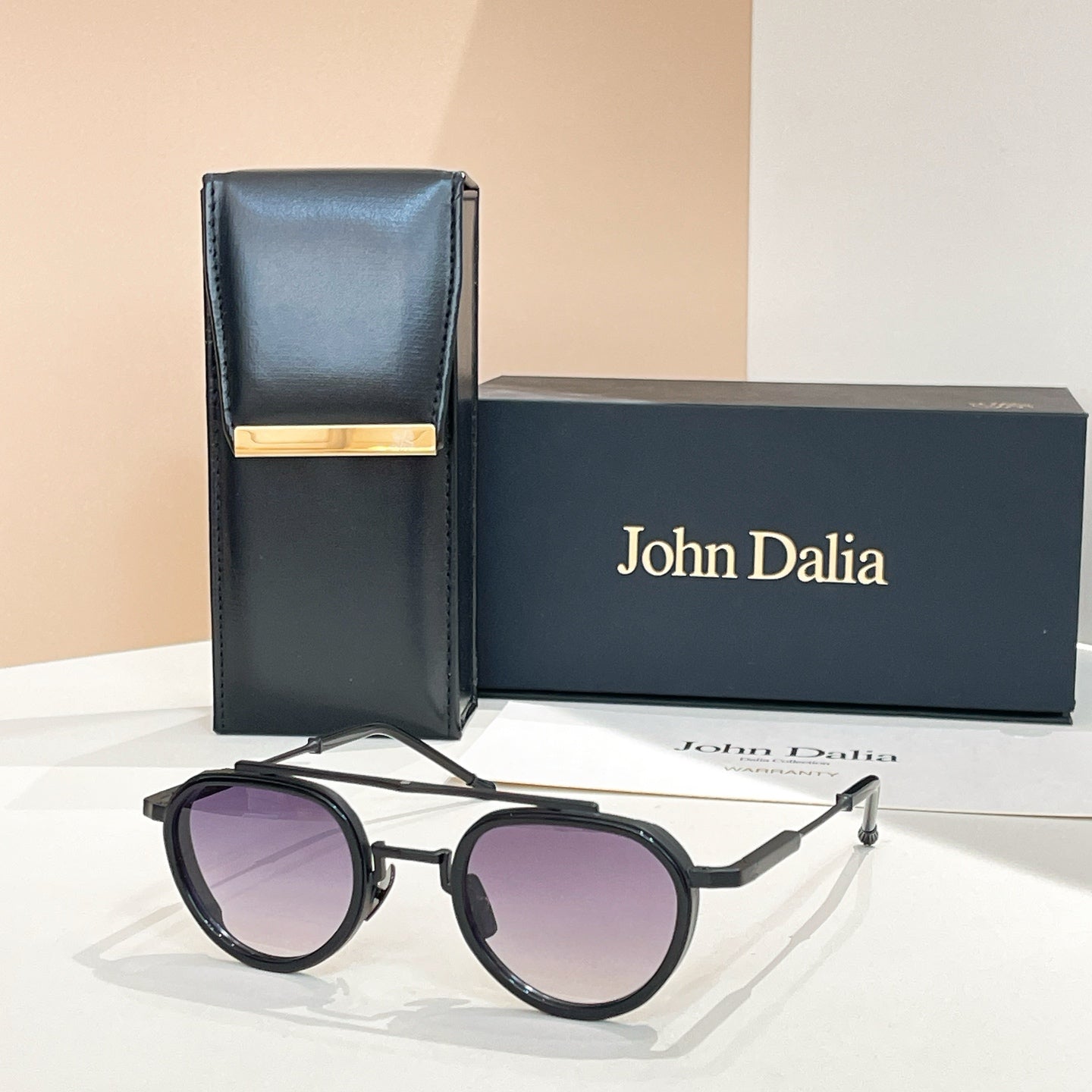 Full frame metal sunglasses