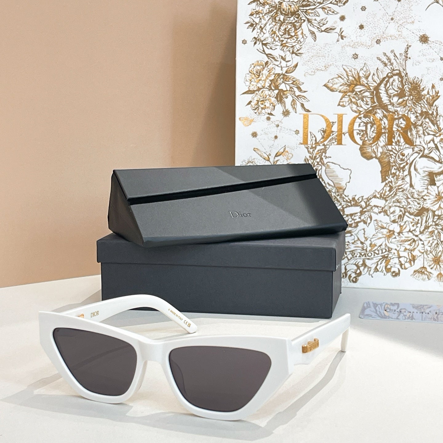 Full frame sunglasses