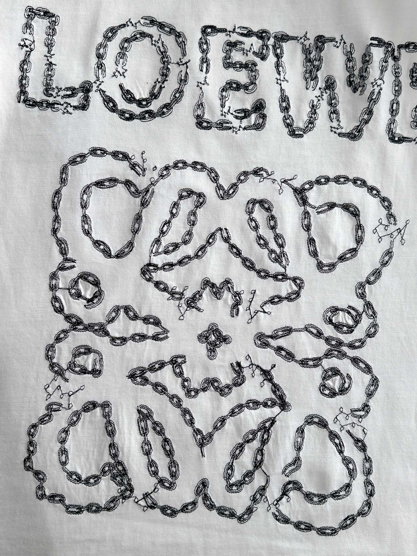 High quality embroidery t-shirt